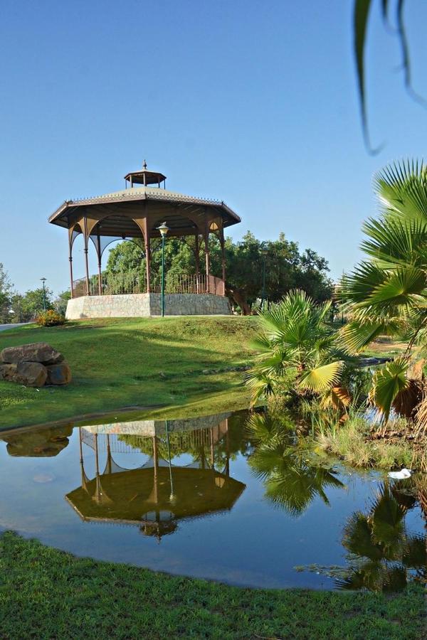 מאלגה Mendoza Apartamentos מראה חיצוני תמונה