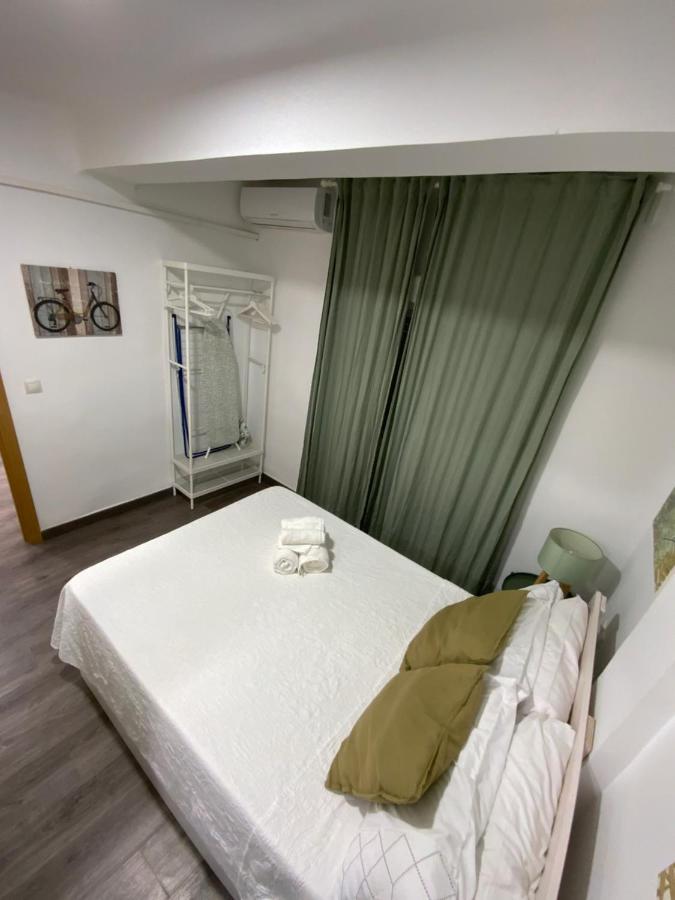 מאלגה Mendoza Apartamentos מראה חיצוני תמונה